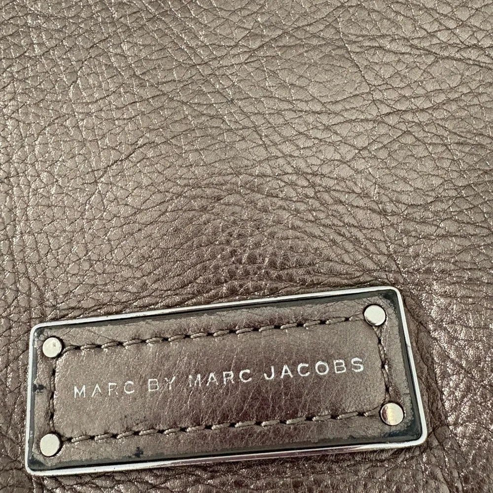 Marc Jacobs Metallic Leather Tote Bag - Picture 2 of 16